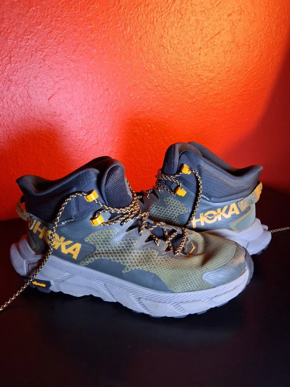 HOKA One One Trail Code Gore-Tex Vibram Hiking Boots Mens Size 9